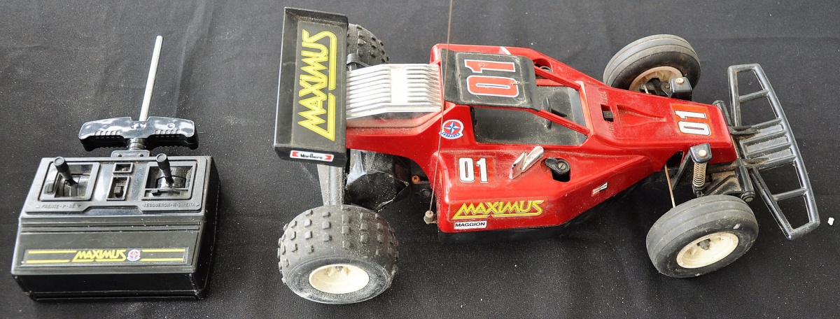 Carro off road a controle remoto Maximus, fabricado pel