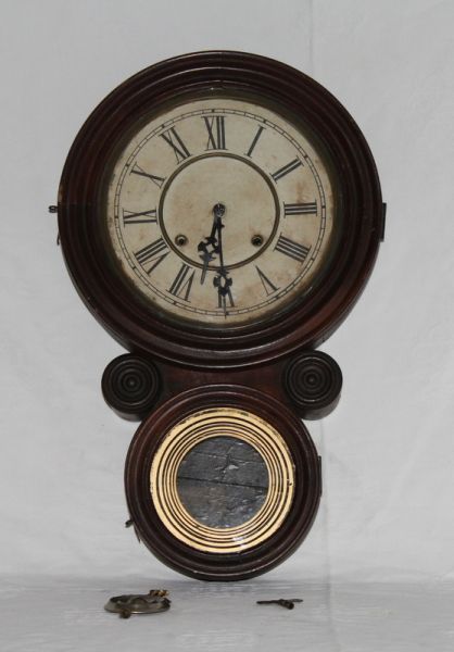 Antigo relógio de xadrez Vince Toth - med. 10 x 8 cm (p