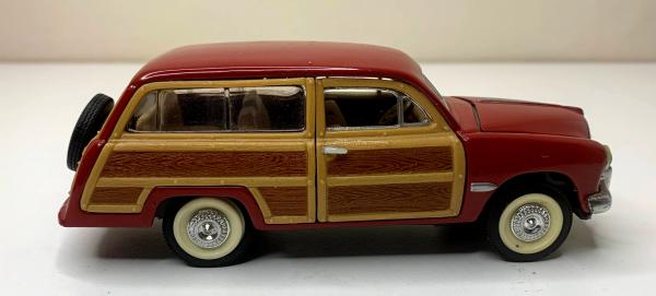 Sunnyside - SS5737 - Ford Woody Wagon (1949) - Escala 1