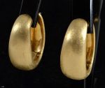 Par de brincos argola oval em ouro 750 - PT 12.4 grs