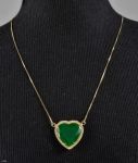 Colar em ouro 18 kts com pingente coração com pedra na cor verde e brilhantes, med. 22 cm (fechado) - PT 4.7 grs